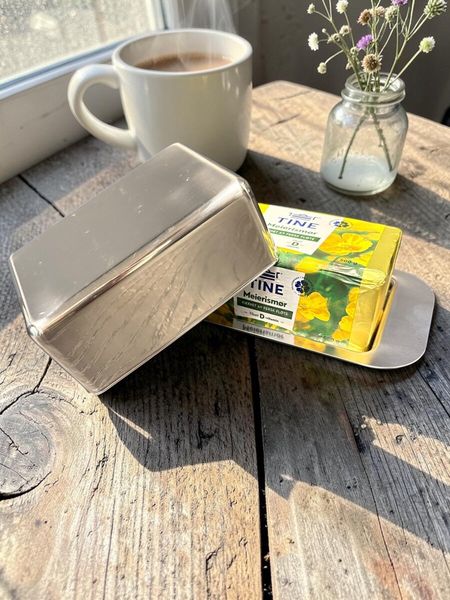 Sm&oslash;rbeholder til 500g sm&oslash;r i st&aring;l, fra Weis